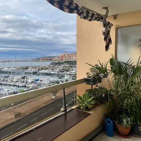Fronte Mare Vista Bellissima Garavan アパート